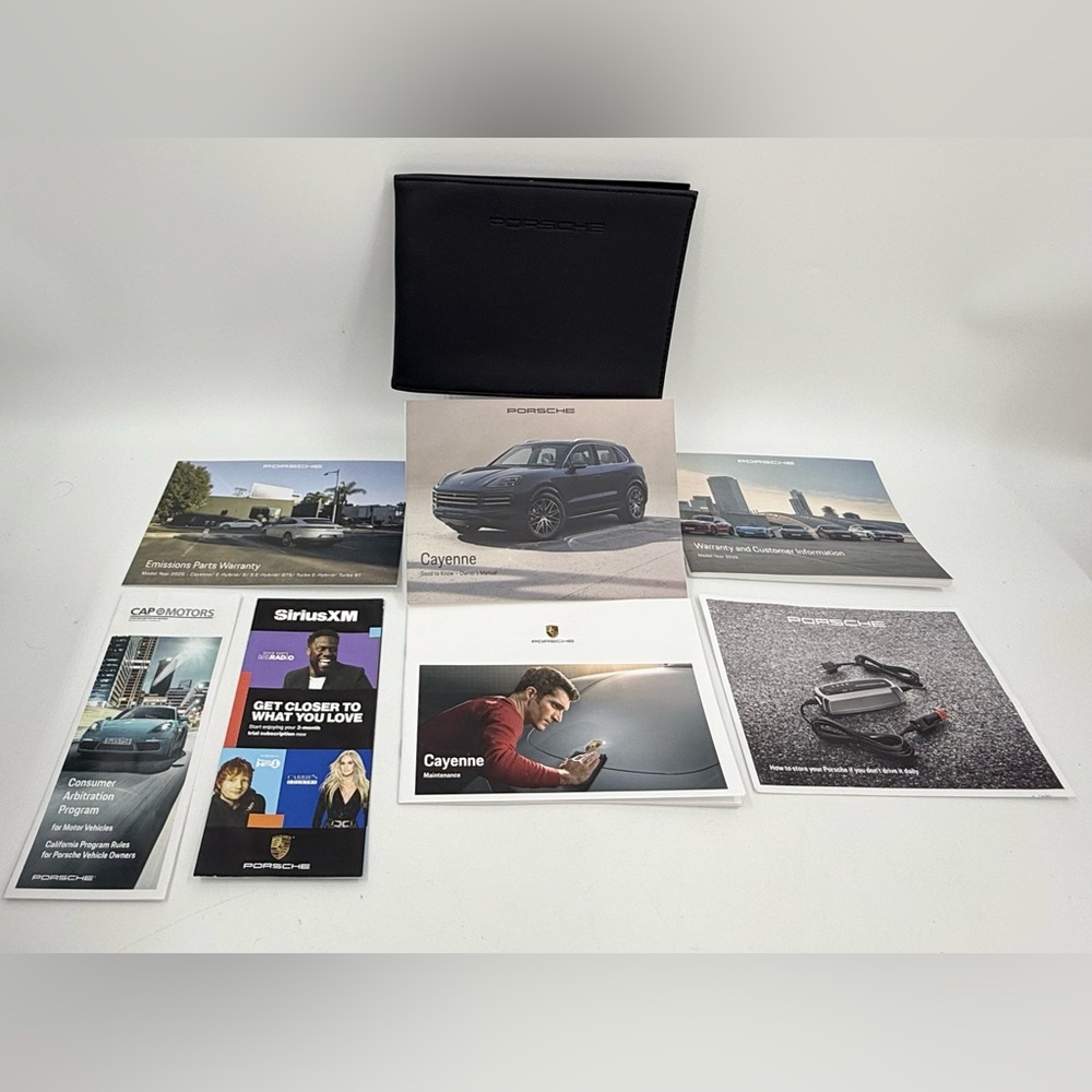 2025 Porsche Cayenne Owner’s Manual with Black Case Base S Turbo V6 & V8